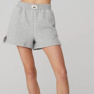 ALO Yoga Women's Grey Quilted Arena Boxer Short. Medium
